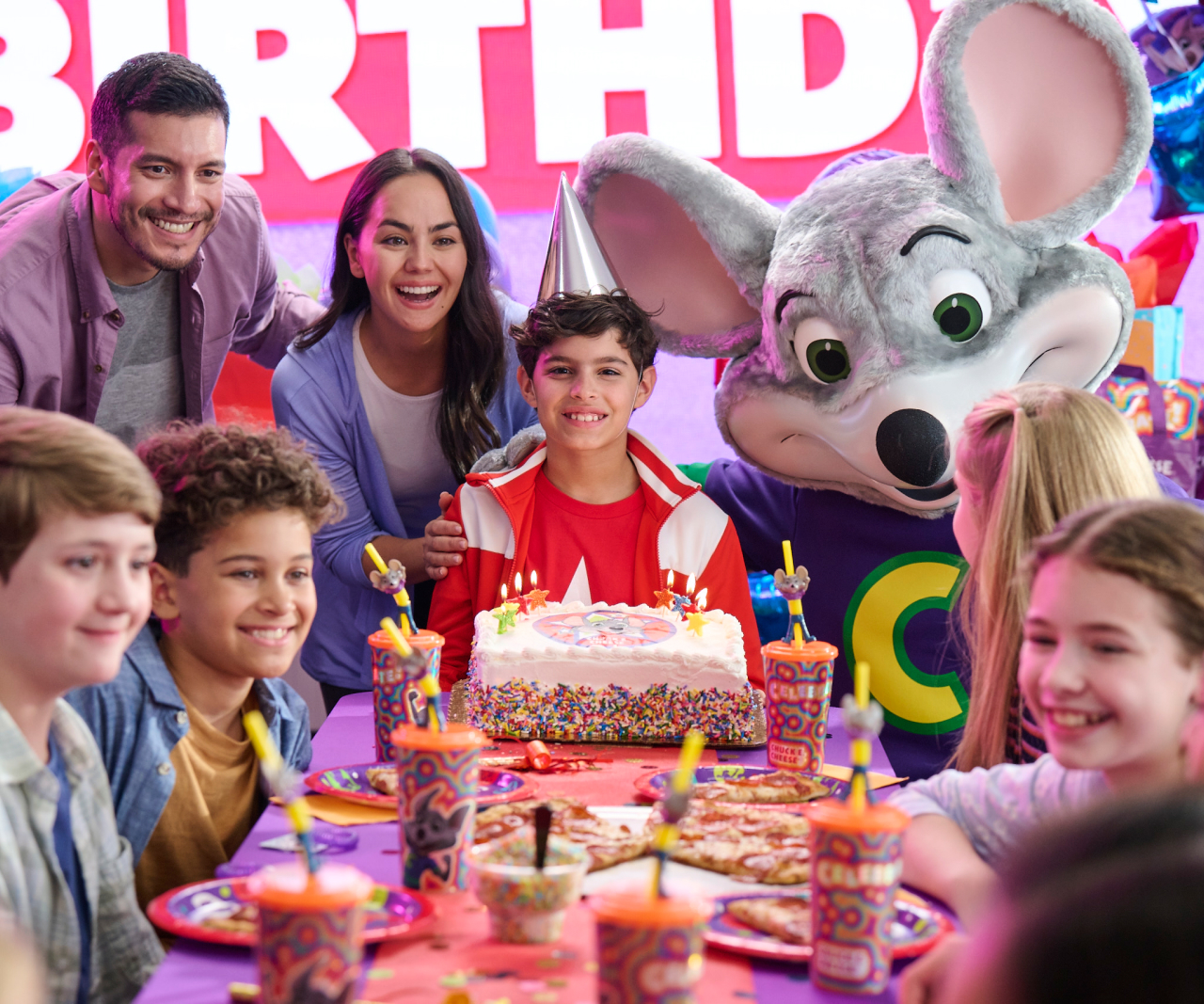 Download this free Chuck E. Cheese party planning checklist!